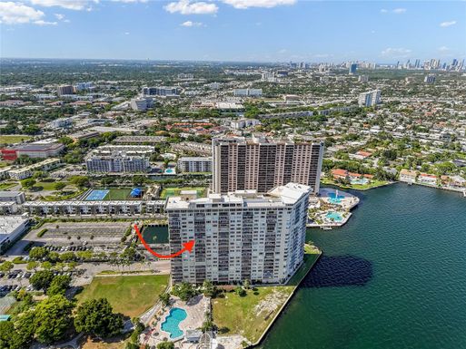 11111 Biscayne Blvd # 15F, Miami FL 33181