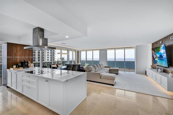 1800 S OCEAN DR # 2601, Hallandale Beach FL 33009