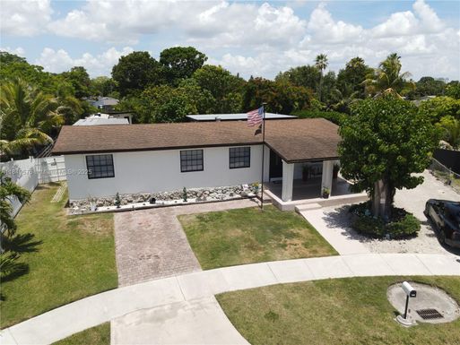 9971 SW 198th St, Cutler Bay FL 33157