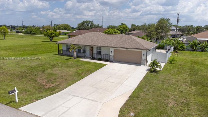 2038 NE 25th St, Cape Coral FL 33909