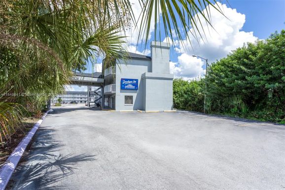 5055 W Irlo Bronson Memorial Hwy # 216, Kissimmee FL 34746