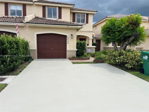 16406 SW 72nd Ter, Miami FL 33193