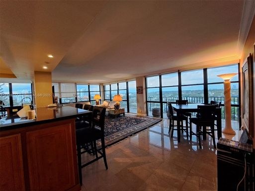 1000 Parkview Dr # 1031, Hallandale Beach FL 33009
