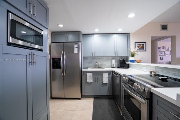 500 Three Islands Blvd # 1008, Hallandale Beach FL 33009