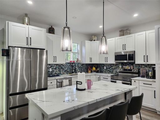 4045 34th Ave SE, Other City - In The State Of Florida FL 34117