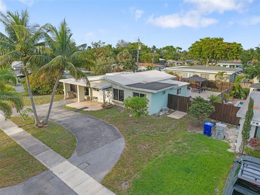 1218 SW 2nd Ave, Pompano Beach FL 33060