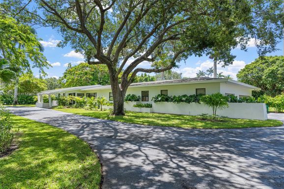 6220 SW 123rd Ter, Pinecrest FL 33156
