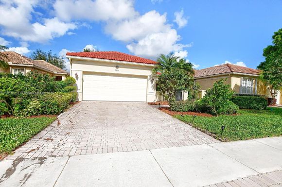 7017 Del Corso Ln, Delray Beach FL 33446