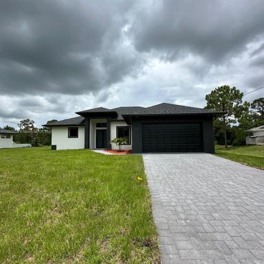 1015 Clark Ave, Lehigh Acres FL 33972