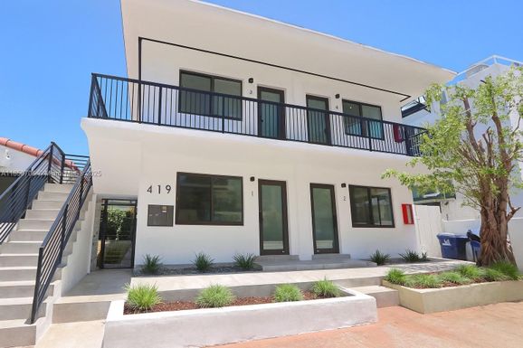 7801 Byron Ave, Miami Beach FL 33141