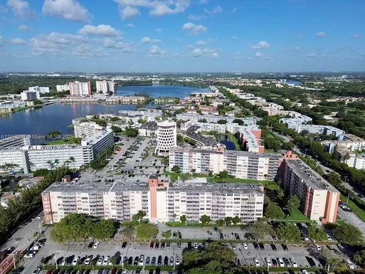 1770 NE 191st St # 1, Miami FL 33179