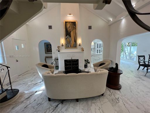 435 NE 77th St Rd, Miami FL 33138