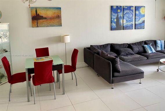 610 NE 12th Ave # 308, Hallandale Beach FL 33009