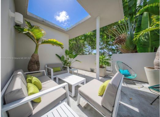 619 Meridian Ave # 2, Miami Beach FL 33139