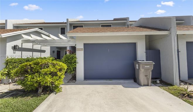 1629 Woodbridge Lakes Cir, West Palm Beach FL 33406