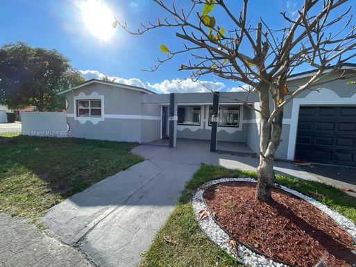 3708 Island Dr, Miramar FL 33023