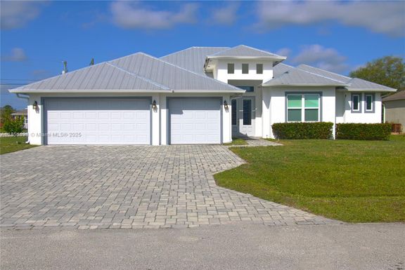 5231 NW Iredell St, Port St. Lucie FL 34986