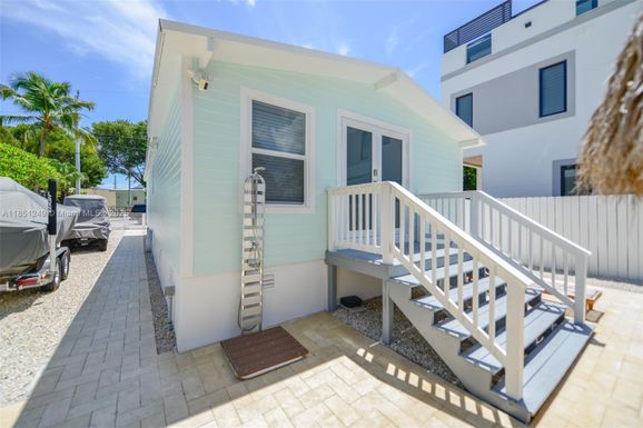 11 Mockingbird Rd # 0, Key Largo FL 33037