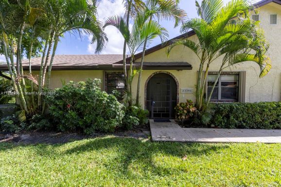 23393 Barlake Dr, Boca Raton FL 33433