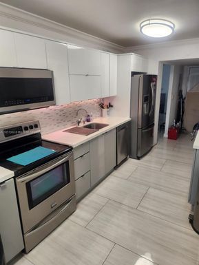 1670 NE 191st St # 3, Miami FL 33179