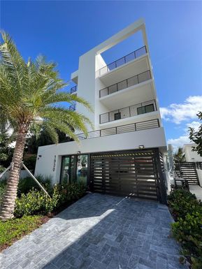 1930 Bay Rd Third Level Un # 2, Miami Beach FL 33141