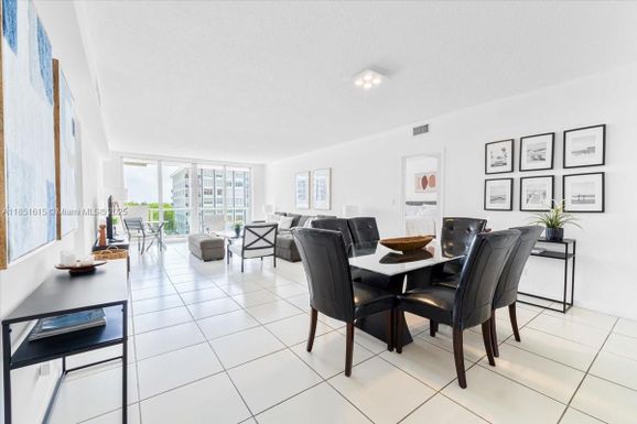 5601 Collins Ave # 521, Miami Beach FL 33140