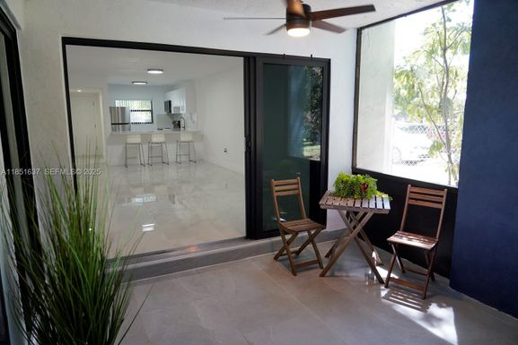 510 W Park Dr # 105, Miami FL 33172