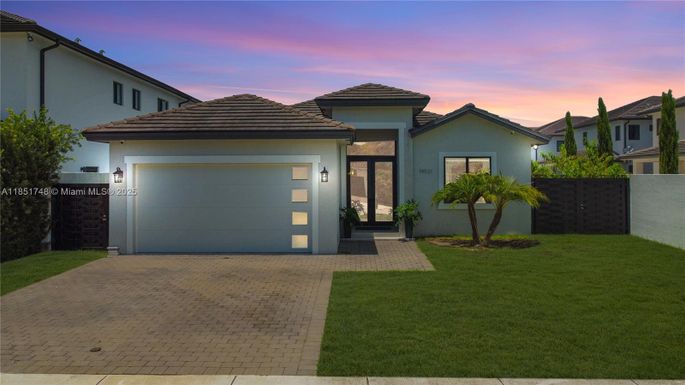 14531 SW 21st St, Miami FL 33175