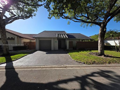 2320 Dover # 2320, Weston FL 33326