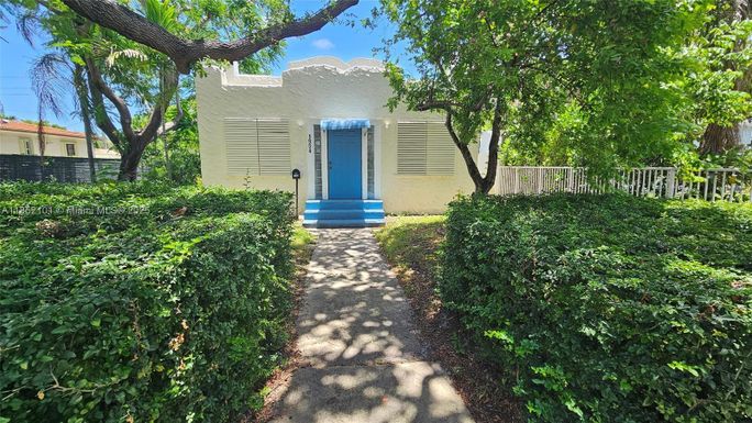 1954 Dewey St, Hollywood FL 33020