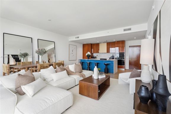 2678 Tigertail Ave # 1202, Miami FL 33133