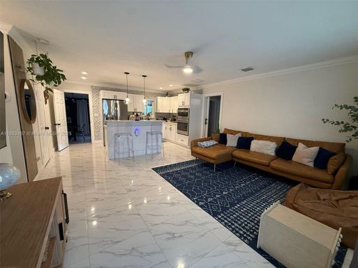 10031 Jamaica Dr, Cutler Bay FL 33189