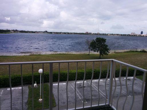 480 Executive Center Dr # 3C, West Palm Beach FL 33401