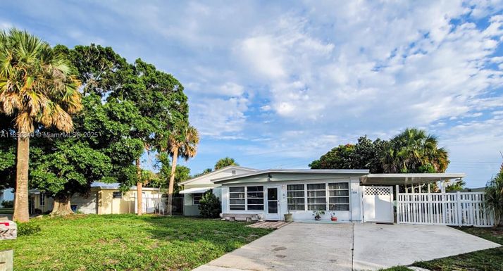 1624 NE Orion St, Jensen Beach FL 34957