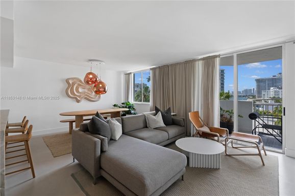 1621 Bay Rd # 602, Miami Beach FL 33139