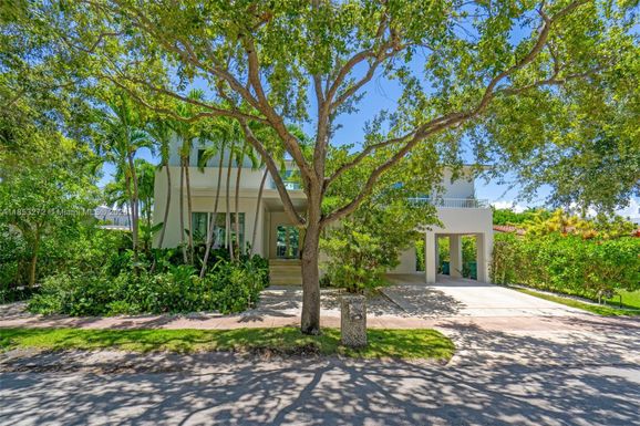 320 Woodcrest Rd, Key Biscayne FL 33149