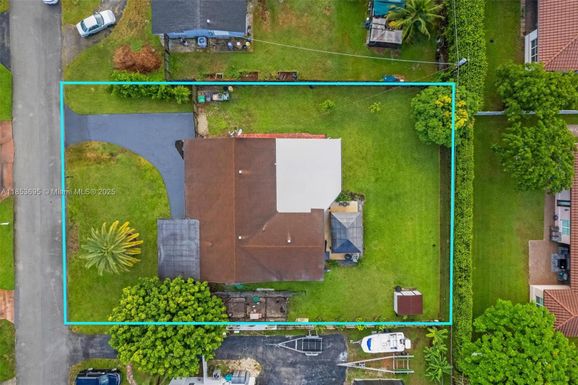 6571 SW 56th St, Davie FL 33314