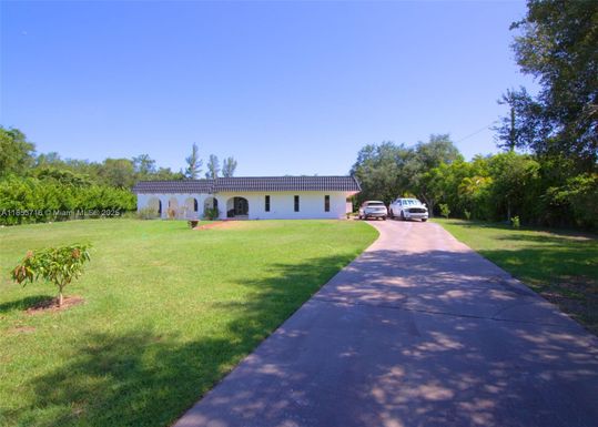 15200 SW 268th St, Homestead FL 33032