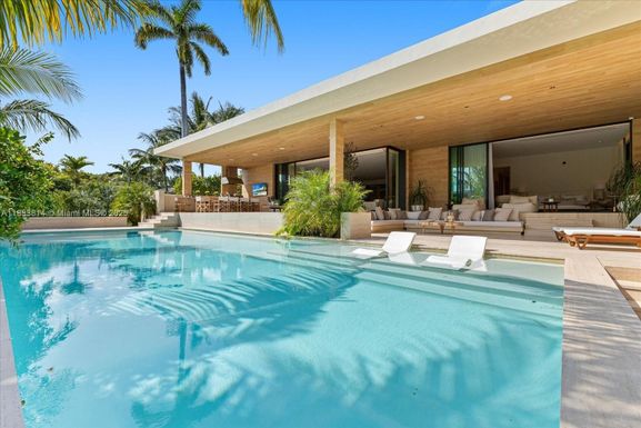 1510 W 23rd St, Miami Beach FL 33140