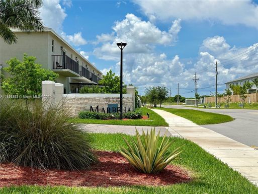 1672 SE 8th Ave # 0, Homestead FL 33034