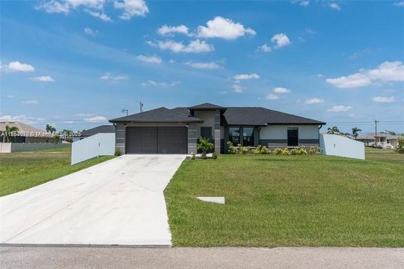 1302 NE 2nd PLACE, Cape Coral FL 33909