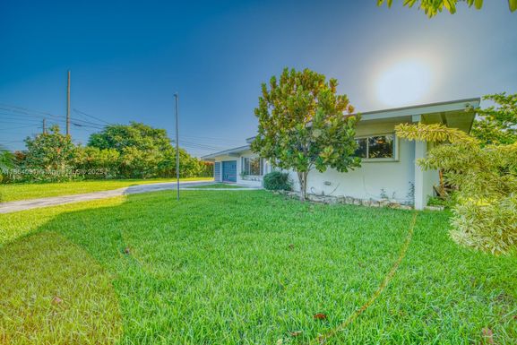 26811 SW 145th Ave, Homestead FL 33032