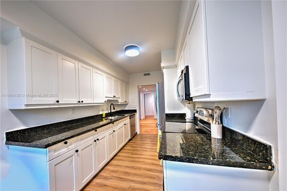 121 Crandon Blvd # 249, Key Biscayne FL 33149