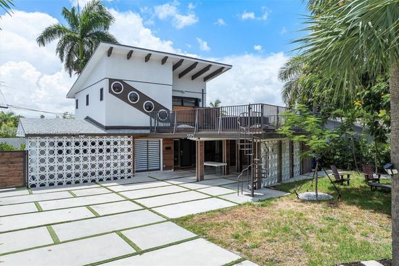 3375 NE 20th Ave, Oakland Park FL 33306