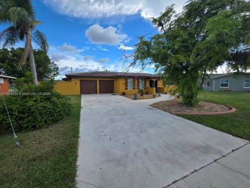 1002 NE 3rd, Cape Coral FL 33909
