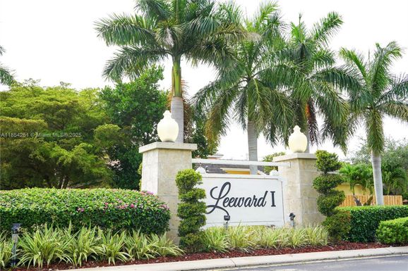 3334 NE 3rd Dr, Homestead FL 33033