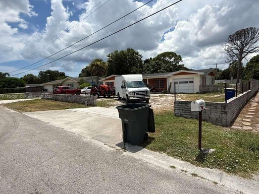 1117 Paseo Ave, Fort Pierce FL 34982