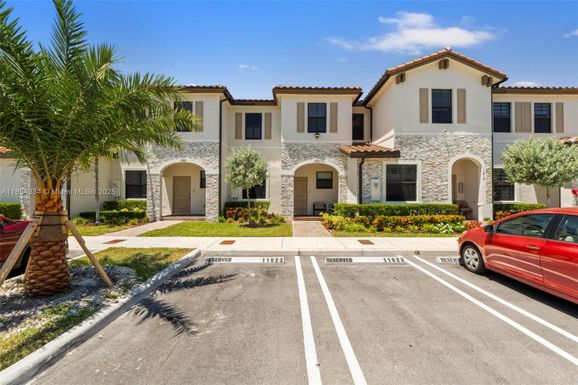 11823 SW 247th Ter, Homestead FL 33032