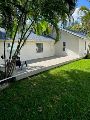622 SE 6th Ct, Fort Lauderdale FL 33301