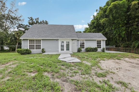 11382 N 59th St N, West Palm Beach FL 33411